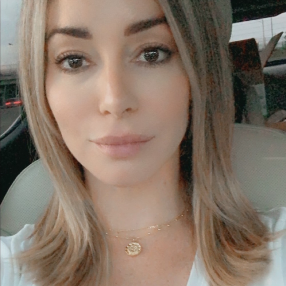 Meet your Posher, Gina